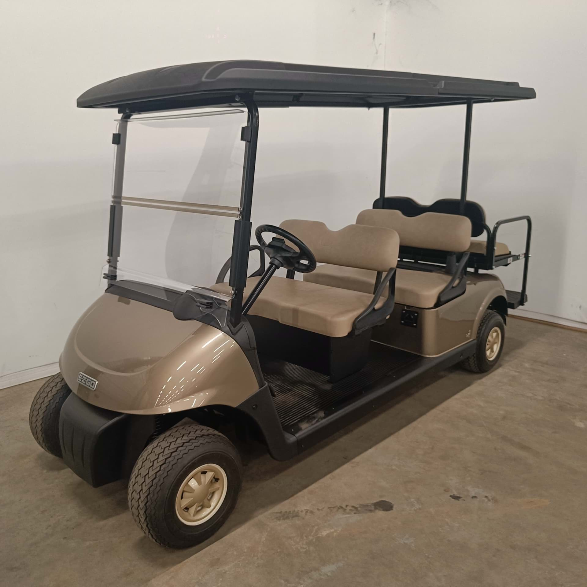 Picture of Refurbished - 2015 - Electric - EZGO - RXV - 6 seater - Gold